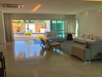 Casa 5 Quartos 322m² 